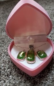 Green gem necklace and earrings set
